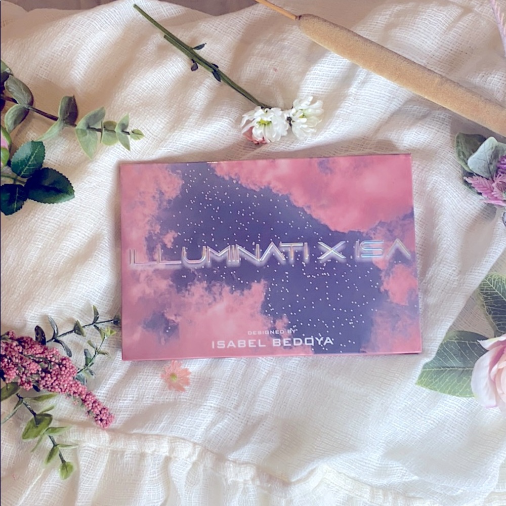 Illuminati X Isa by Isabel Bedoya
